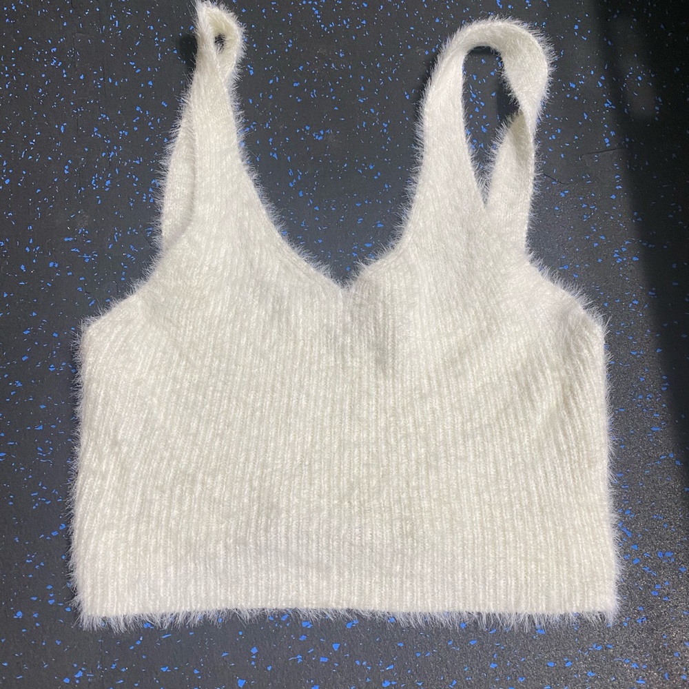 Tiger mist never worn fuzzy crop tank size small